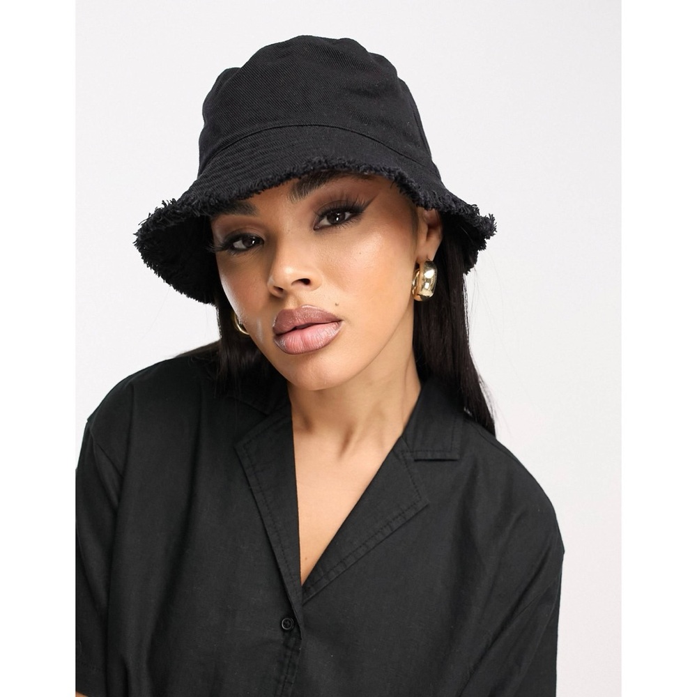 Urban Outfitters Washed Black Distressed Fringe Bucket Hat Fall Winter
